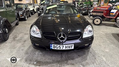 Lot 690 - 2007 MERCEDES SLK 350 AUTO