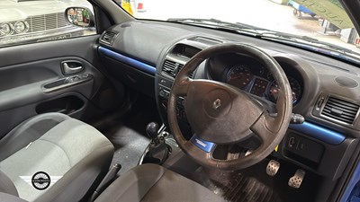 Lot 720 - 2002 RENAULT