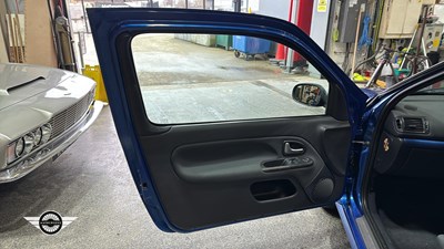 Lot 720 - 2002 RENAULT