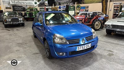 Lot 720 - 2002 RENAULT