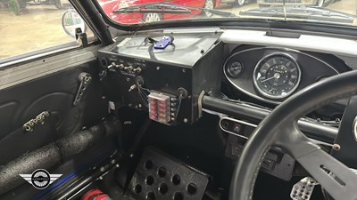 Lot 792 - 1971 AUSTIN MINI 1000