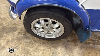 Lot 792 - 1971 AUSTIN MINI 1000