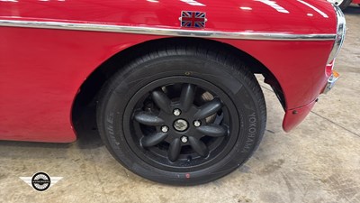 Lot 776 - 1971 MG B