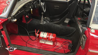 Lot 776 - 1971 MG B