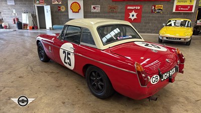 Lot 776 - 1971 MG B