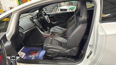 Lot 800 - 2014 VAUXHALL ASTRA VXR