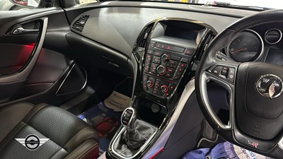 Lot 800 - 2014 VAUXHALL ASTRA VXR