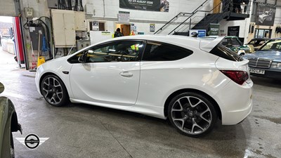 Lot 800 - 2014 VAUXHALL ASTRA VXR