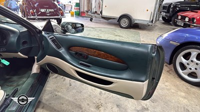 Lot 784 - 1995 ASTON MARTIN DB7 AUTO