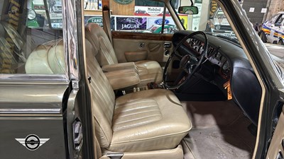 Lot 18 - 1976 ROLLS ROYCE