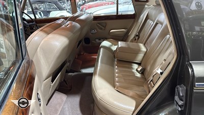 Lot 18 - 1976 ROLLS ROYCE