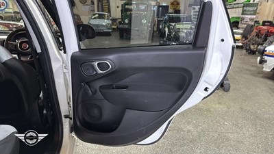 Lot 822 - 2017 FIAT 500L POP STAR