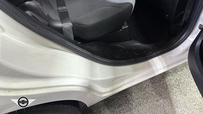 Lot 822 - 2017 FIAT 500L POP STAR