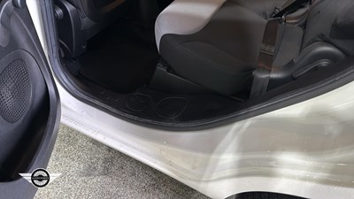 Lot 822 - 2017 FIAT 500L POP STAR