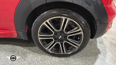 Lot 42 - 2015 MINI COUNTRYMAN COOPER SD ALL4