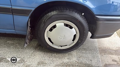 Lot 860 - 1990 VAUXHALL CAVALIER L