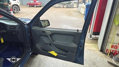Lot 860 - 1990 VAUXHALL CAVALIER L