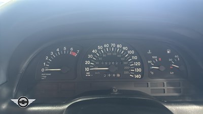 Lot 860 - 1990 VAUXHALL CAVALIER L