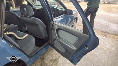 Lot 860 - 1990 VAUXHALL CAVALIER L