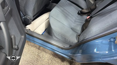 Lot 860 - 1990 VAUXHALL CAVALIER L