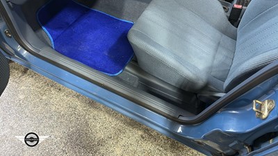 Lot 860 - 1990 VAUXHALL CAVALIER L