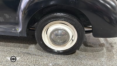 Lot 874 - 1957 MORRIS MINOR 1000