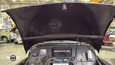 Lot 874 - 1957 MORRIS MINOR 1000