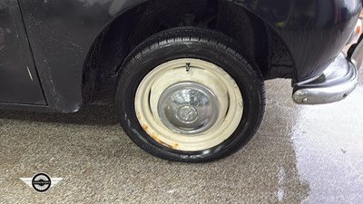 Lot 874 - 1957 MORRIS MINOR 1000