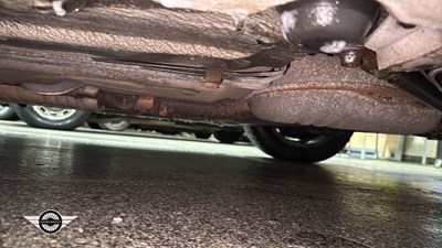 Lot 856 - 1995 MERCEDES SL280 AUTO