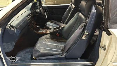 Lot 856 - 1995 MERCEDES SL280 AUTO