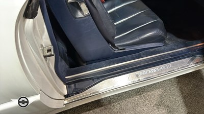 Lot 856 - 1995 MERCEDES SL280 AUTO
