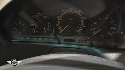 Lot 856 - 1995 MERCEDES SL280 AUTO