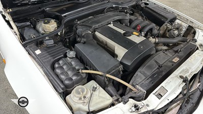 Lot 856 - 1995 MERCEDES SL280 AUTO