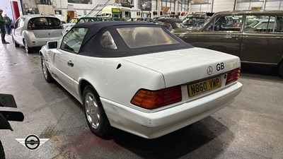 Lot 856 - 1995 MERCEDES SL280 AUTO