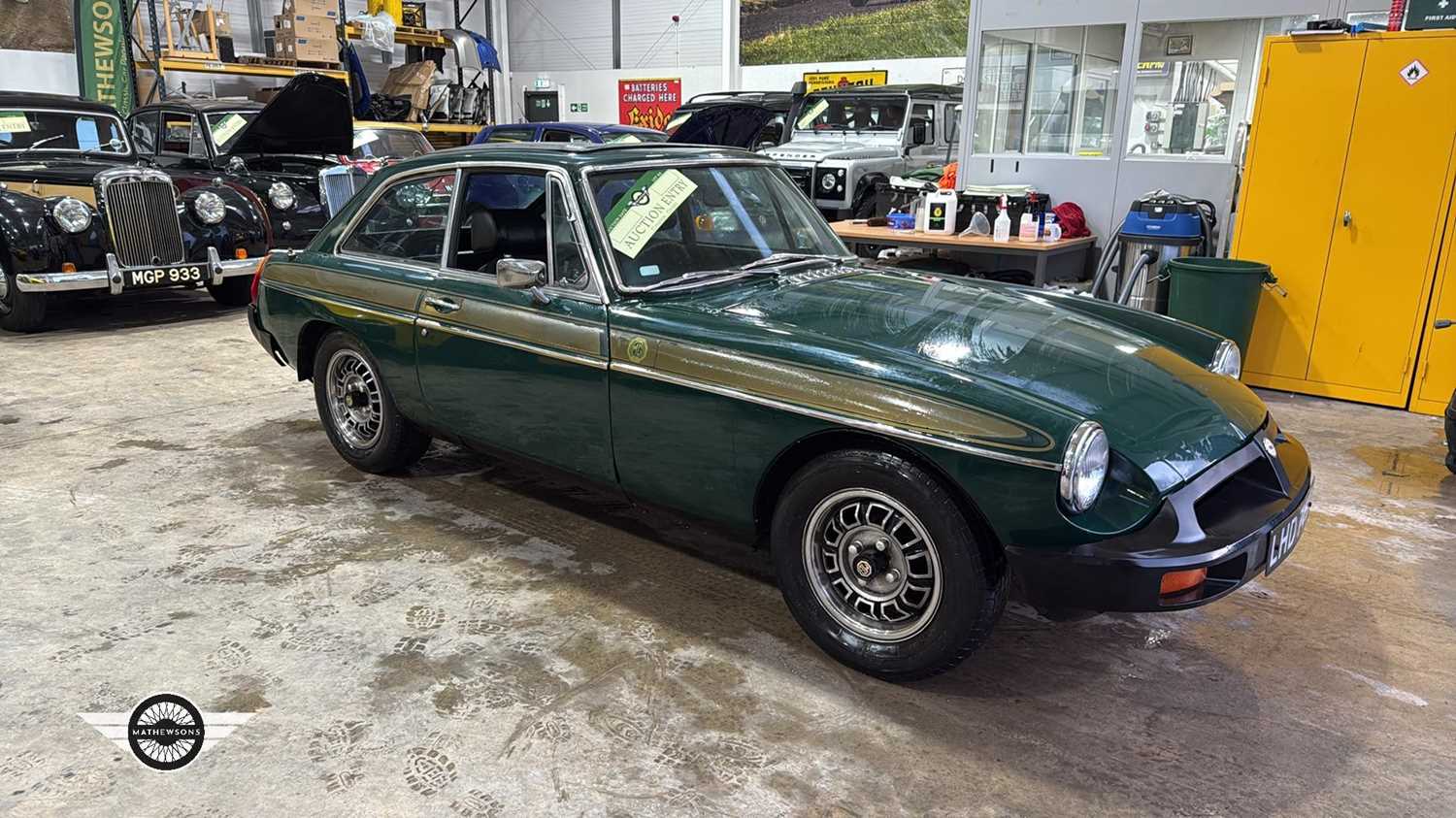 Lot 606 - 1975 MG B GT