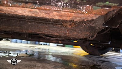 Lot 606 - 1975 MG B GT