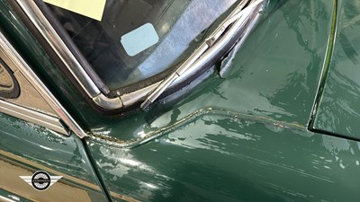 Lot 606 - 1975 MG B GT