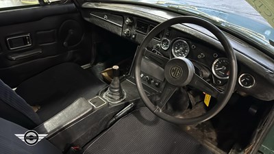 Lot 606 - 1975 MG B GT