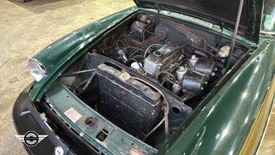 Lot 606 - 1975 MG B GT
