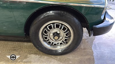 Lot 606 - 1975 MG B GT