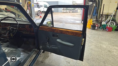 Lot 864 - 1970 AUSTIN 3 LITRE