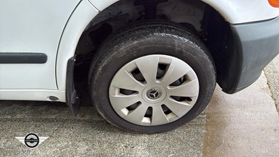 Lot 824 - 1999 MERCEDES VITO 113