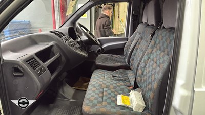 Lot 824 - 1999 MERCEDES VITO 113