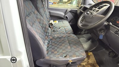 Lot 824 - 1999 MERCEDES VITO 113