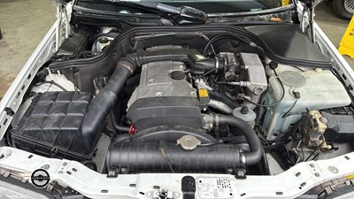 Lot 899 - 1994 MERCEDES C200 AUTO