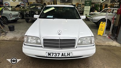 Lot 899 - 1994 MERCEDES C200 AUTO