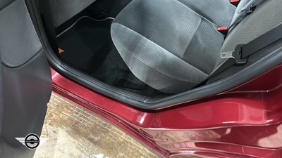 Lot 770 - 2004 FORD FOCUS GHIA