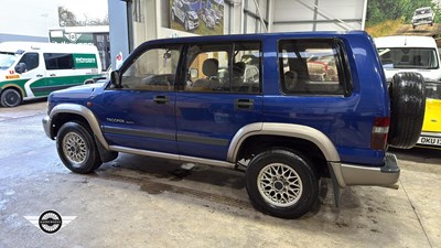 Lot 601 - 2004 ISUZU TROOPER DUTY DT LWB