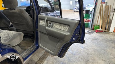 Lot 601 - 2004 ISUZU TROOPER DUTY DT LWB