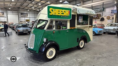 Lot 816 - 1954 MORRIS J